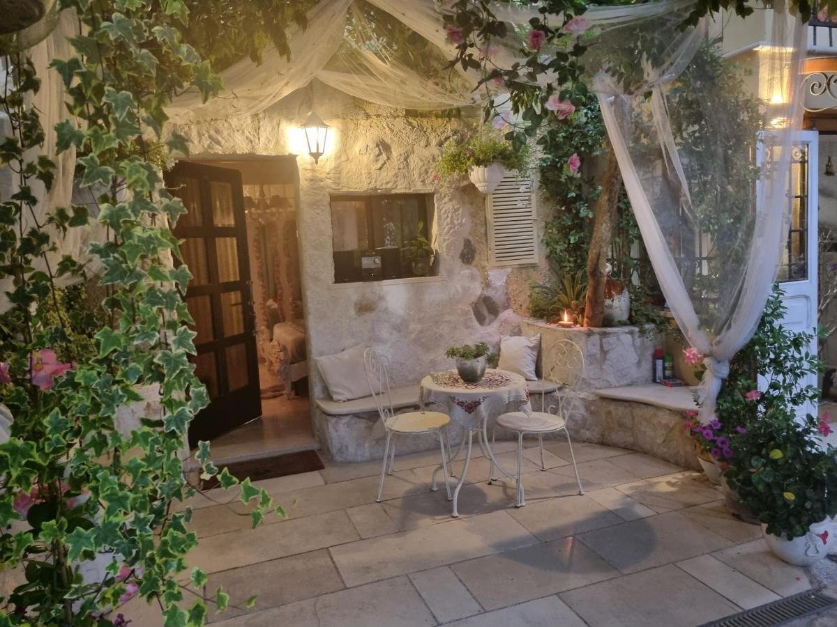 Stella Del Mar — Photos 1